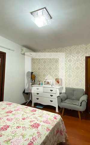 Casa à venda com 230m², 4 quartos e 2 vagasQuarto 1 - Suíte