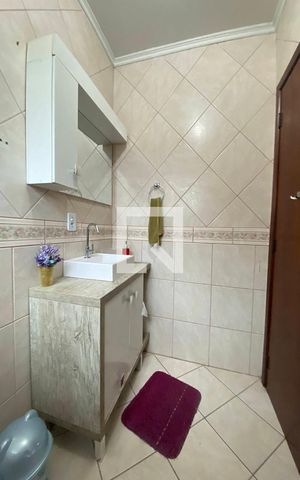 Casa à venda com 230m², 4 quartos e 2 vagasBanheiro 2