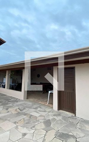 Casa à venda com 230m², 4 quartos e 2 vagasChalé