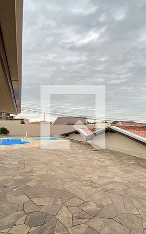 Casa à venda com 230m², 4 quartos e 2 vagasÁrea Externa
