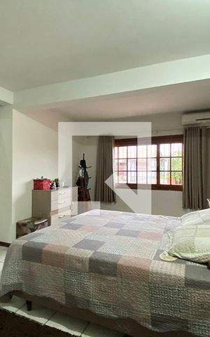Casa à venda com 230m², 4 quartos e 2 vagasQuarto 5 - Suite