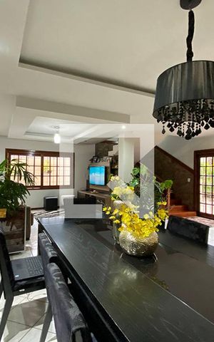 Casa à venda com 230m², 4 quartos e 2 vagasSala de Jantar 2