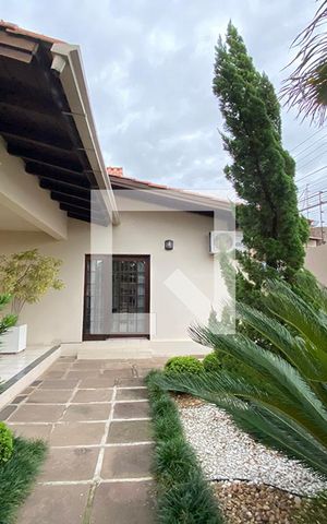 Casa à venda com 230m², 4 quartos e 2 vagasÁrea Externa