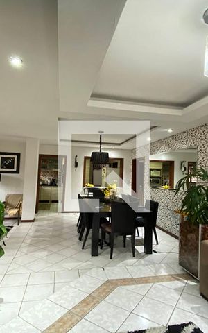 Casa à venda com 230m², 4 quartos e 2 vagasSala de Estar 1