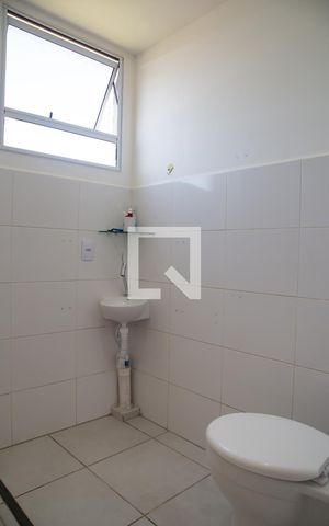 Apartamento para alugar com 45m², 2 quartos e 1 vaga Apartamento para alugar com 45m², 2 quartos e 1 vagaBanheiro social