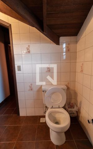 Casa à venda com 350m², 5 quartos e 4 vagasBanheiro da Suíte 1
