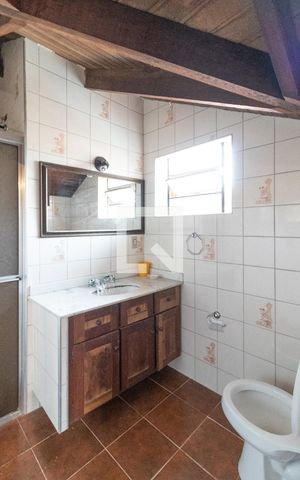 Casa à venda com 350m², 5 quartos e 4 vagasBanheiro da Suíte 3