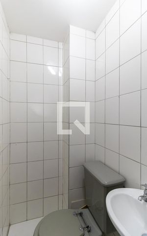 Apartamento à venda com 107m², 3 quartos e 2 vagas Apartamento à venda com 107m², 3 quartos e 2 vagasBanheiro de Serviço