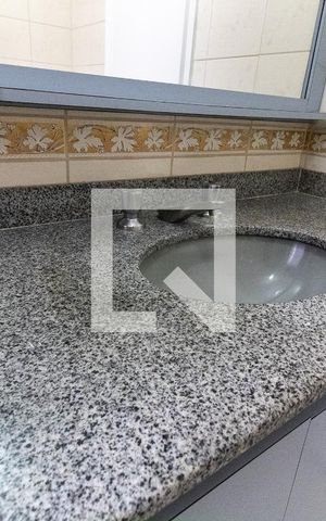 Apartamento à venda com 107m², 3 quartos e 2 vagas Apartamento à venda com 107m², 3 quartos e 2 vagasBanheiro da Suíte