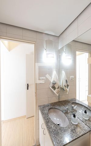 Apartamento à venda com 58m², 2 quartos e 1 vaga Apartamento à venda com 58m², 2 quartos e 1 vagaBanheiro Suite