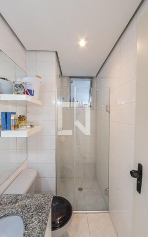 Apartamento à venda com 58m², 2 quartos e 1 vaga Apartamento à venda com 58m², 2 quartos e 1 vagaBanheiro Suite