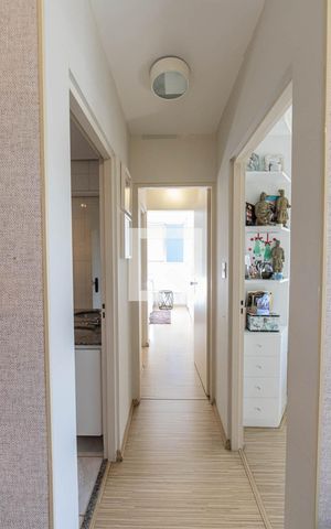 Apartamento à venda com 58m², 2 quartos e 1 vaga Apartamento à venda com 58m², 2 quartos e 1 vagaCorredor