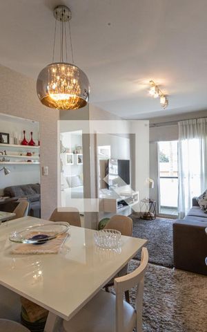 Apartamento à venda com 58m², 2 quartos e 1 vaga Apartamento à venda com 58m², 2 quartos e 1 vagaSala
