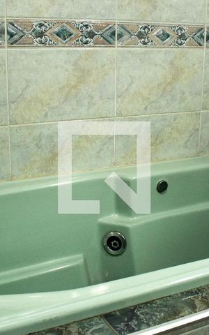 Casa à venda com 202m², 4 quartos e 3 vagas Casa à venda com 202m², 4 quartos e 3 vagasBanheiro