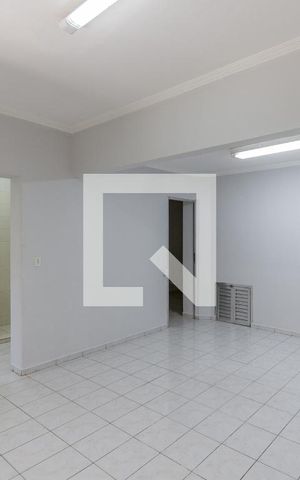 Casa para alugar com 170m², 4 quartos e 4 vagas Casa para alugar com 170m², 4 quartos e 4 vagasCopa