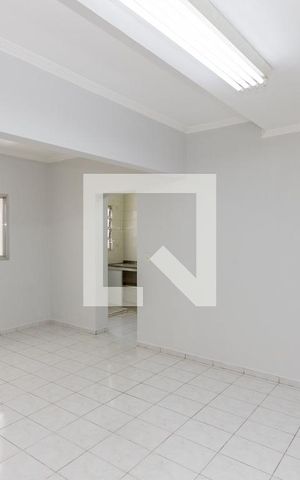Casa para alugar com 170m², 4 quartos e 4 vagas Casa para alugar com 170m², 4 quartos e 4 vagasCopa