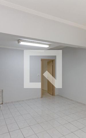 Casa para alugar com 170m², 4 quartos e 4 vagas Casa para alugar com 170m², 4 quartos e 4 vagasCopa