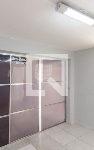 Casa para alugar com 170m², 4 quartos e 4 vagas Casa para alugar com 170m², 4 quartos e 4 vagasQuarto de Serviço