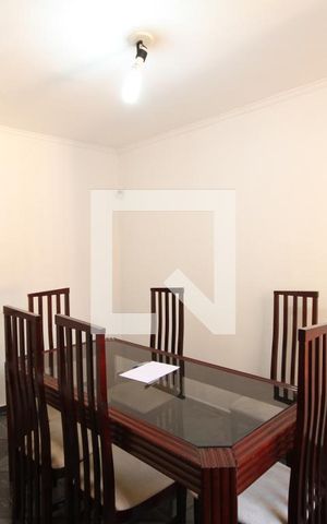 Casa à venda com 600m², 4 quartos e 2 vagasSala