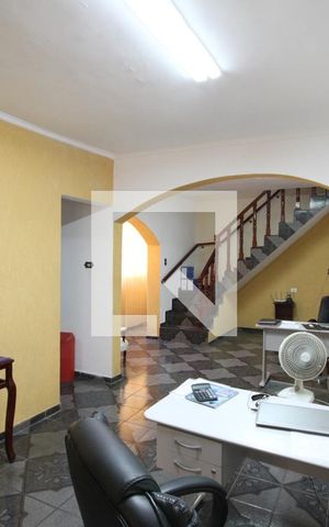 Casa à venda com 600m², 4 quartos e 2 vagasSala