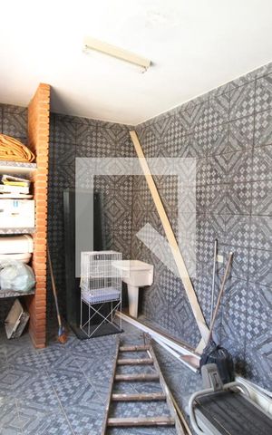 Casa à venda com 600m², 4 quartos e 2 vagasQuarto Quintal