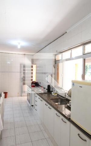 Casa à venda com 600m², 4 quartos e 2 vagasCozinha