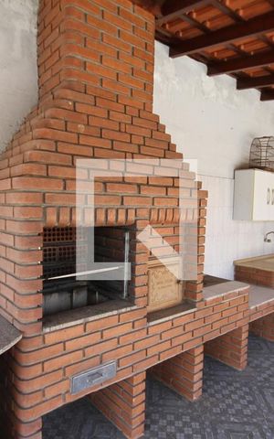 Casa à venda com 600m², 4 quartos e 2 vagasChurrasqueira