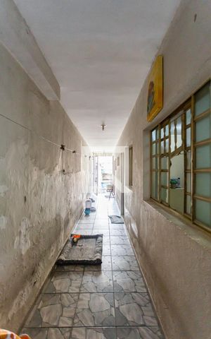 Casa à venda com 300m², 3 quartos e 4 vagasCorredor