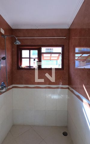 Casa de condomínio para alugar com 395m², 4 quartos e 6 vagas Casa de condomínio para alugar com 395m², 4 quartos e 6 vagasBanheiro Social