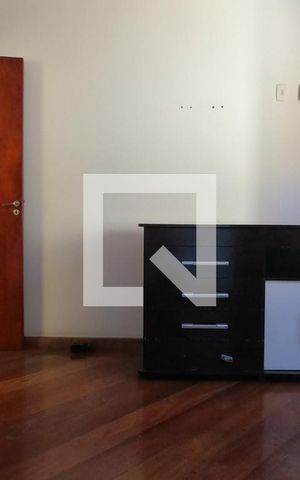Casa de condomínio para alugar com 395m², 4 quartos e 6 vagas Casa de condomínio para alugar com 395m², 4 quartos e 6 vagasSuíte 2