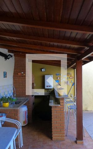 Casa de condomínio para alugar com 395m², 4 quartos e 6 vagas Casa de condomínio para alugar com 395m², 4 quartos e 6 vagasChurrasqueira