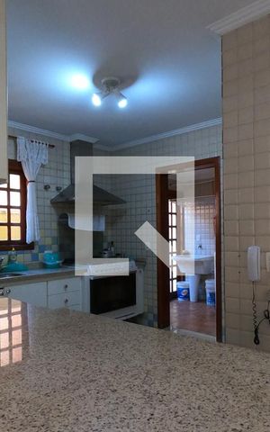 Casa de condomínio para alugar com 395m², 4 quartos e 6 vagas Casa de condomínio para alugar com 395m², 4 quartos e 6 vagasCozinha