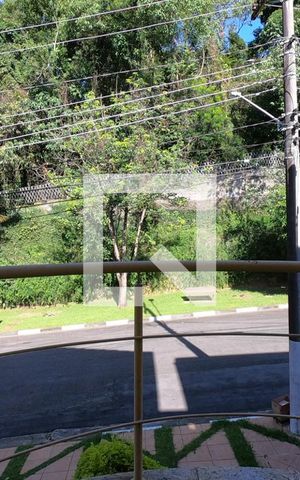 Casa de condomínio para alugar com 395m², 4 quartos e 6 vagas Casa de condomínio para alugar com 395m², 4 quartos e 6 vagasVaranda da Sala