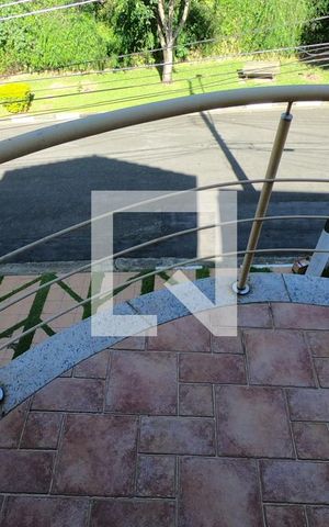 Casa de condomínio para alugar com 395m², 4 quartos e 6 vagas Casa de condomínio para alugar com 395m², 4 quartos e 6 vagasVaranda da Suíte 1
