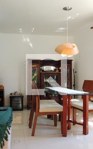 Casa à venda com 382m², 9 quartos e 3 vagasSala - casa 2