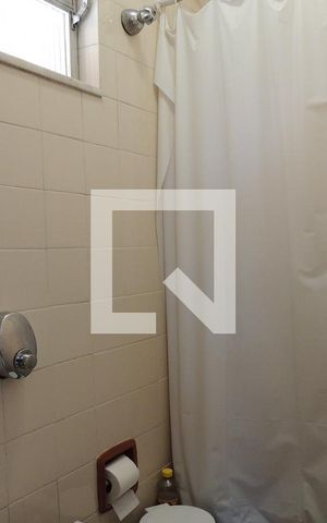 Casa à venda com 382m², 9 quartos e 3 vagasBanheiro Social -  Casa 2