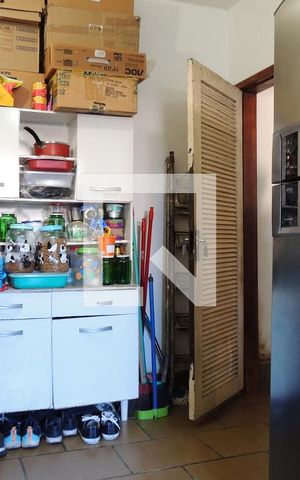 Casa à venda com 382m², 9 quartos e 3 vagasCozinha