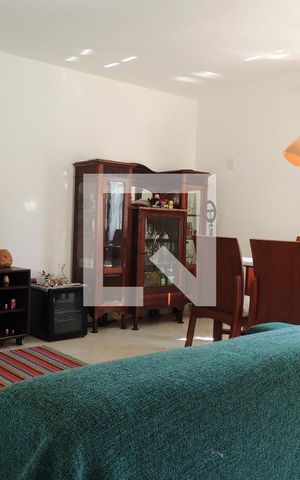 Casa à venda com 382m², 9 quartos e 3 vagasSala - casa 2