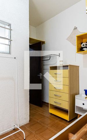 Casa à venda com 200m², 6 quartos e 2 vagas Casa à venda com 200m², 6 quartos e 2 vagasQuarto Kitnet 1