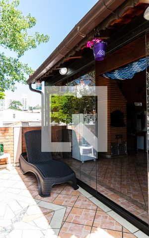 Casa à venda com 200m², 6 quartos e 2 vagas Casa à venda com 200m², 6 quartos e 2 vagassolário