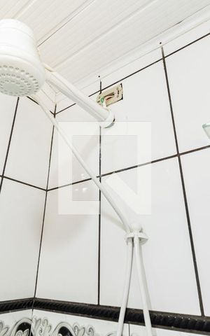 Casa à venda com 200m², 6 quartos e 2 vagas Casa à venda com 200m², 6 quartos e 2 vagasBanheiro da Suíte externa
