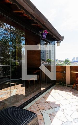 Casa à venda com 200m², 6 quartos e 2 vagas Casa à venda com 200m², 6 quartos e 2 vagassolário