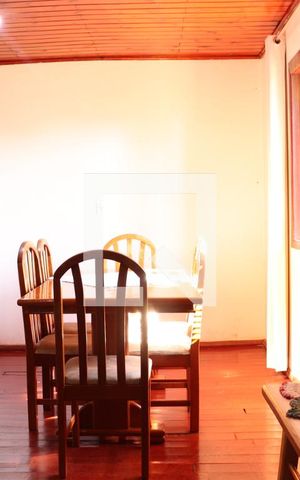 Casa à venda com 50m², 2 quartos e 1 vagaSala