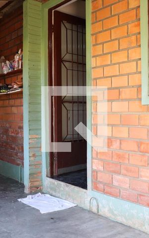 Casa à venda com 50m², 2 quartos e 1 vagaÁrea de Serviço