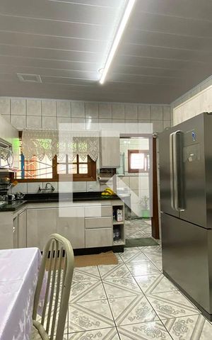 Casa à venda com 216m², 2 quartos e 2 vagasCozinha