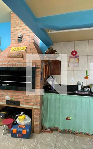 Casa à venda com 216m², 2 quartos e 2 vagasChurrasqueira