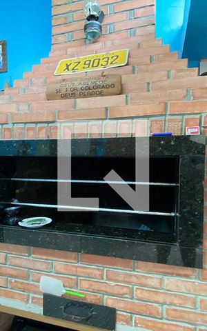 Casa à venda com 216m², 2 quartos e 2 vagasChurrasqueira