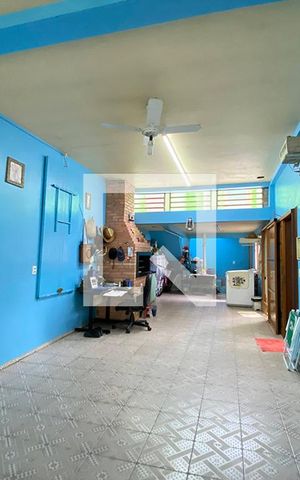 Casa à venda com 216m², 2 quartos e 2 vagasGaragem