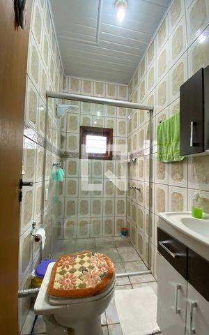 Casa à venda com 216m², 2 quartos e 2 vagasBanheiro da Suite