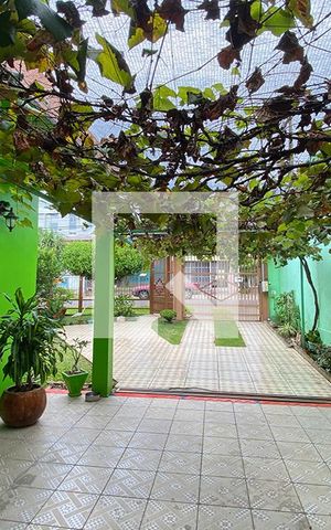 Casa à venda com 216m², 2 quartos e 2 vagasÁrea Externa